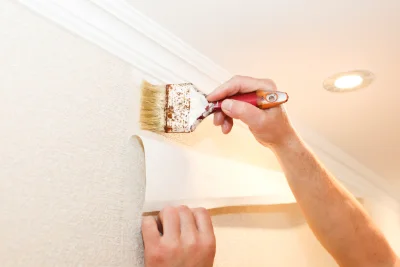 Pose de papier peint à la Vieille-Loye — revêtements muraux et toiles de verre